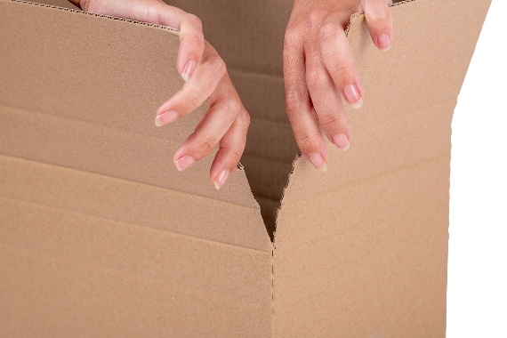 Boite en carton à rabats à hauteur variable simple cannelure